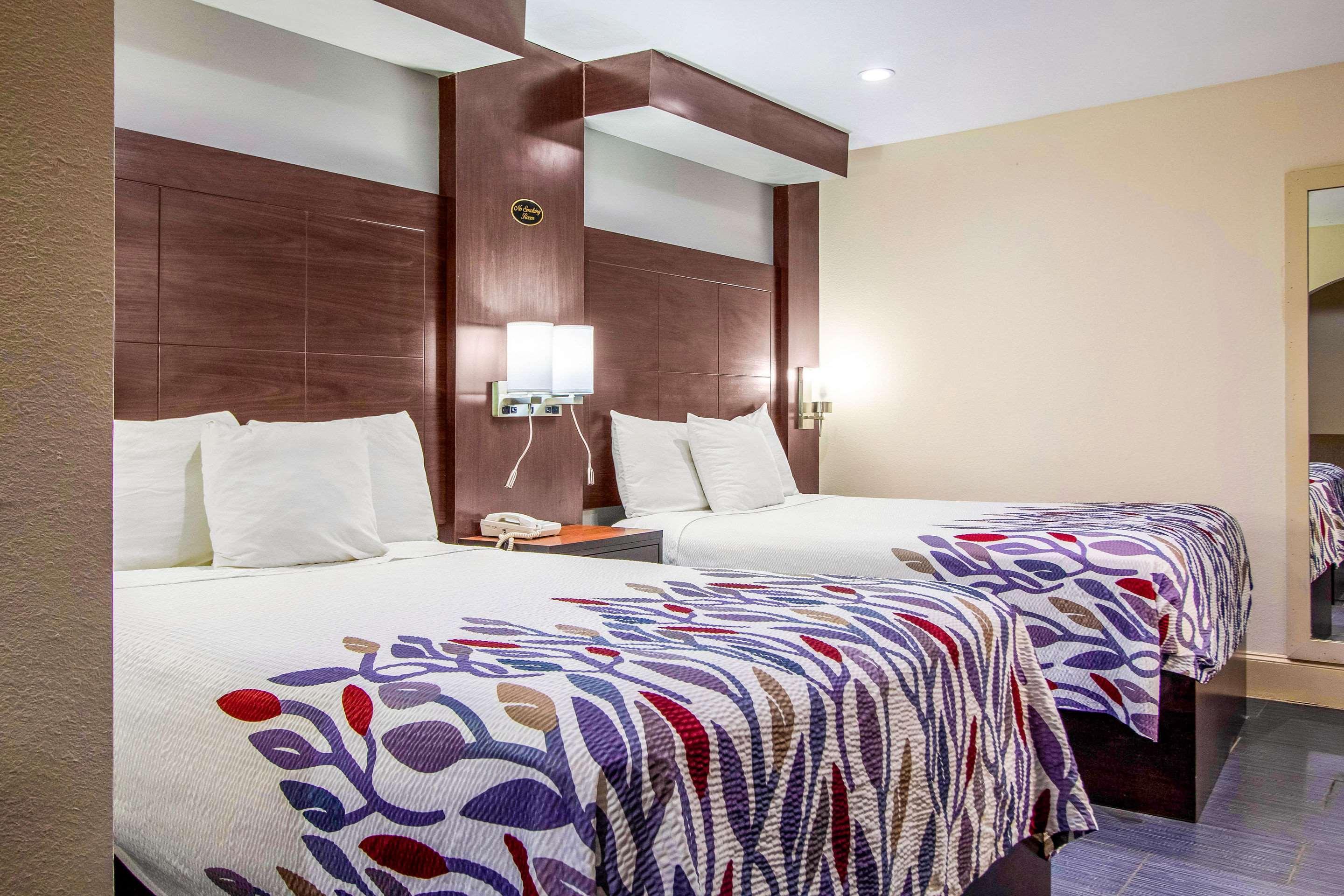Rodeway Inn & Suites Houston Near Medical Center Екстериор снимка