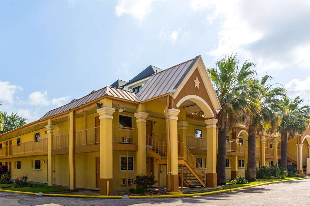Rodeway Inn & Suites Houston Near Medical Center Екстериор снимка