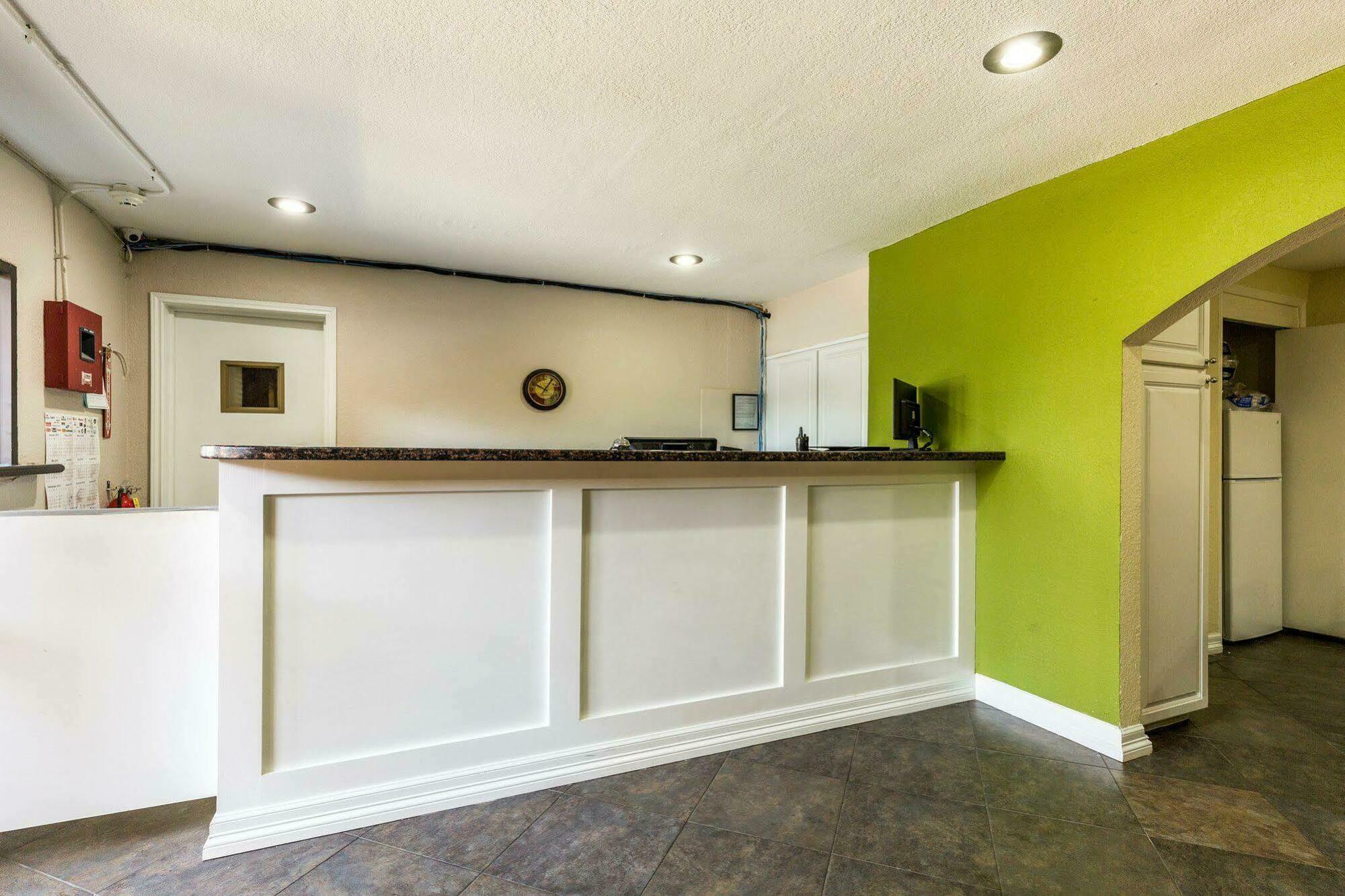 Rodeway Inn & Suites Houston Near Medical Center Екстериор снимка